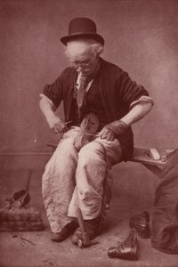 Suszter munka közben (fekete-fehér fotó) alkotó: English Photographer