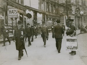 Nem sokkal az első világháború vége után alkotó: English Photographer