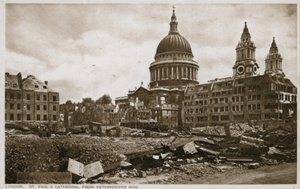 St Pauls Cathedral, London, a Paternoster Row-tól alkotó: English Photographer