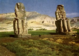 Memnon kolosszusai, Théba közelében, Egyiptomban. alkotó: English Photographer