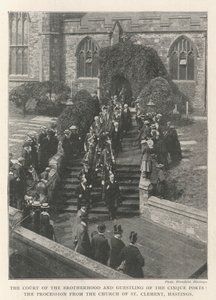 A Cinque Portok Testvériségének udvara és vendégsereg, a körmenet a Szent Kelemen-templomból, Hastings alkotó: English Photographer