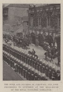 Cornwall és York hercege és hercegnője ebédelni megy a gibraltári Királyi Fusiliers Mess-House-ban alkotó: English Photographer