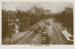 The Embankment, London alkotó: English Photographer
