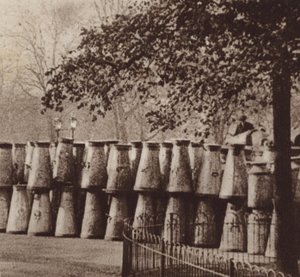 Az 1926-os általános sztrájk, a tejraktár a londoni Hyde Parkban alkotó: English Photographer
