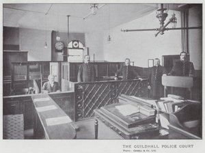 Das Polizeigericht der Guildhall von English Photographer