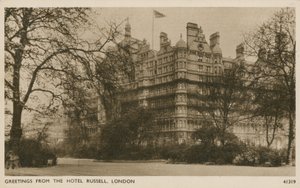 A Hotel Russell, London alkotó: English Photographer