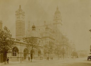Imperial Institute, South Kensington, London alkotó: English Photographer
