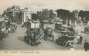 A Marble Arch, London alkotó: English Photographer