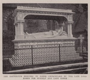 A mauzóleum, amelyet a néhai Lord Esher emeltetett magának és Lady Eshernek az Esher templomkertben alkotó: English Photographer