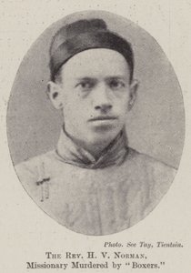 A tiszteletes H V Norman, a Boxerek által meggyilkolt misszionárius alkotó: English Photographer