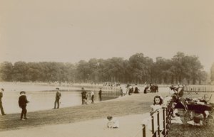 The Serpentine, Hyde Park, London alkotó: English Photographer