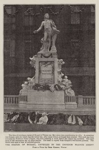 Mozart szobra, amelyet Ferenc József császár leplezett le alkotó: English Photographer