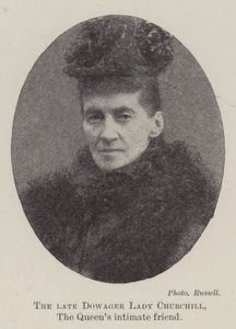A néhai özvegy, Lady Churchill, a királynék meghitt barátja alkotó: English Photographer