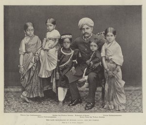 Mysore néhai maharadzsája, GCSI és családja alkotó: English Photographer