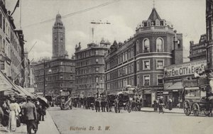 Victoria St, S W alkotó: English Photographer