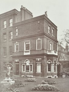 Kilátás a Clements Inn Garden House-ra, 1885 alkotó: English Photographer