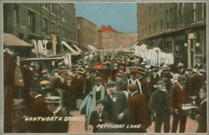 Wentworth Street, Petticoat Lane, London alkotó: English Photographer