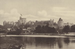 Windsori kastély, kilátás a folyó felől (fekete-fehér fotó) alkotó: English Photographer
