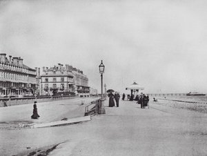 Érdemes: Heene Terrace (f/w fotó) alkotó: English Photographer