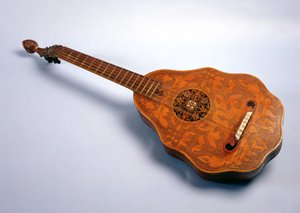 Egy árva, akit állítólag I. Erzsébet számára készített John Rose 1580-ban (fa) (lásd még: 123714-15 és 834111)