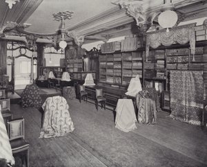 Lakberendezési drapéria osztály, Harrods (litho) alkotó: English School
