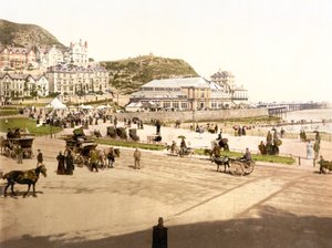 A tengerparton, Llandudno (kézzel színezett fotó) alkotó: English School