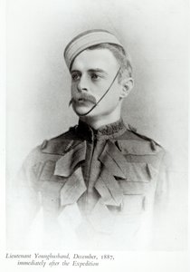 Sir Francis Younghusband (1863-1942) fényképe 1887-ben az 1937-ben megjelent „The Heart of a Continent”-ből alkotó: English School