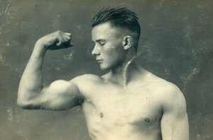 Egy testépítő portréja, 1898 körül