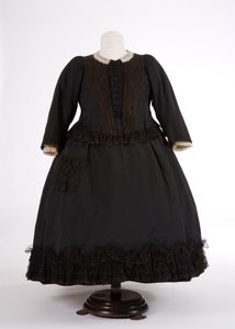 Queen Victorias ruha, 1890-es évek (selyem és háló) alkotó: English School