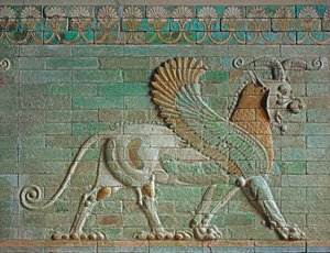 Szárnyas oroszlán kosfejjel és griff hátsó lábakkal ... alkotó: Erich Lessing