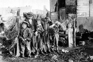 Utcai sünök csoportja, Párizs, 1931