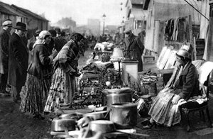Kilátás a bolhapiacra St Ouen bejáratánál, Párizs, 1931