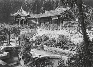 Miao tai tze, Shensi, kolostorkert (fekete-fehér fotó) alkotó: Ernst Boerschmann