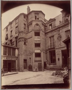 [Cour Charlemagne] alkotó: Eugène Atget