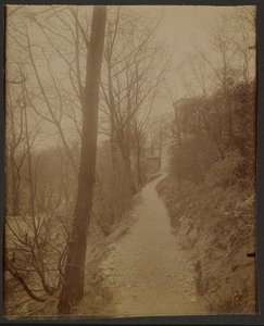Père Lachaise, Kecskeút alkotó: Eugène Atget
