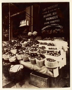 Rue Sainte-Opportune (áruk kirakata, Rue Sainte-Opportune) alkotó: Eugène Atget