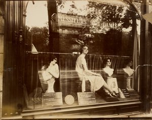 [Fodrászüzlet] alkotó: Eugène Atget
