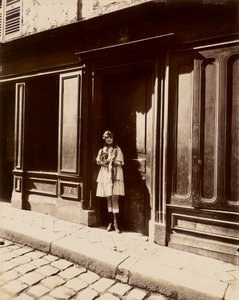 [Versailles, bordélyház, Petit Place, 1921 március (bordélyház, Versailles, Petit Place, 1921 március)] alkotó: Eugène Atget
