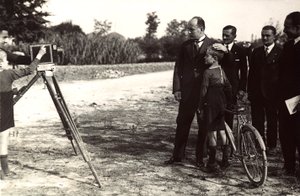 Mussolini a fiával pózol egy fotósnak (f/w fotó) alkotó: Eugenio Risi