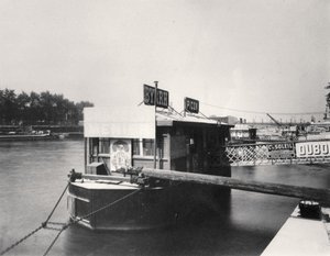 Hajó a Szajnán alkotó: Eugène Atget