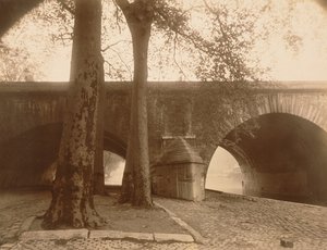 Pont Marie, 1926 (albumból nyomtatott papírfotó) alkotó: Eugène Atget