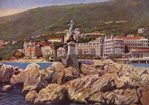 Opatija, ma Opatija Horvátországban: Madonna del Mare, a háttérben a Szent Mária-templom (fotó) alkotó: European Photographer