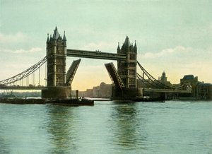 A Tower Bridge, 1900-as évek.
