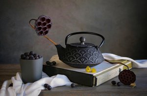 Zen teáskanna és bogyók alkotó: Fangping Zhou