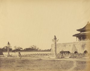 Bejárat a téli palotába, Pekin, 1860. október alkotó: Felice Beato