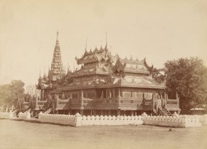 Thibaw Min király iskolája most templomként működik alkotó: Felice Beato