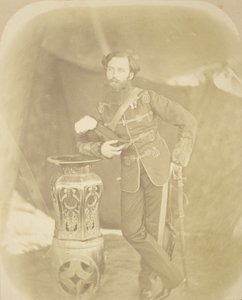 Henry Hope Crealock ezredes, helyettes asszisztens, főadjutáns portréja alkotó: Felice Beato