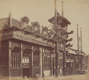 Üzletek és utca, Pekin kínai város, 1860. október alkotó: Felice Beato
