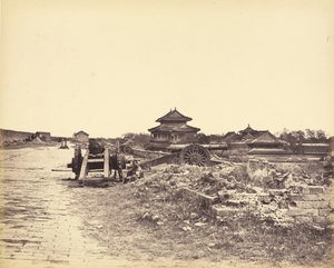 A pekingi fal teteje alkotó: Felice Beato