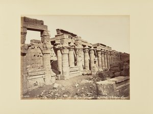 Philae. Ízisz oszlopcsarnoka, az obeliszk felől fényképezve (Egyiptom) alkotó: Félix Bonfils